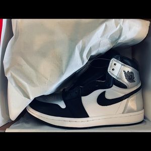 Jordan 1 metallic silver